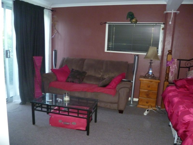 1 Dorset Court, Ferny Hills QLD 4055