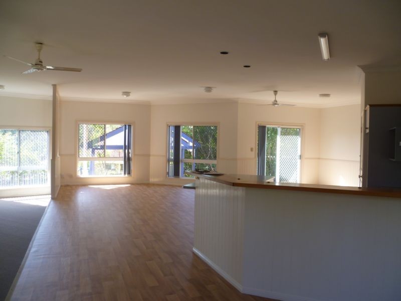 4 Zeppo Pl, Mcdowall QLD 4053