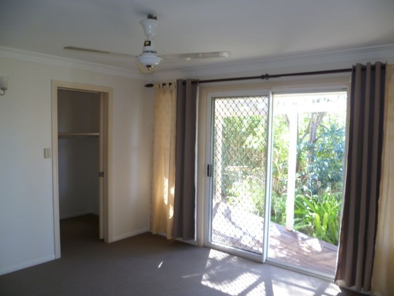 4 Zeppo Pl, Mcdowall QLD 4053