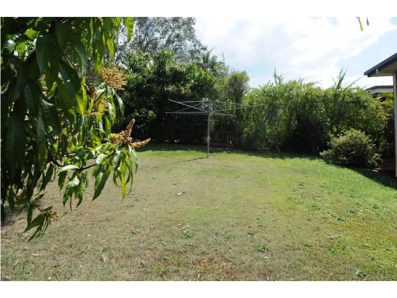 2 Loombah Cr, Ferny Hills QLD 4055