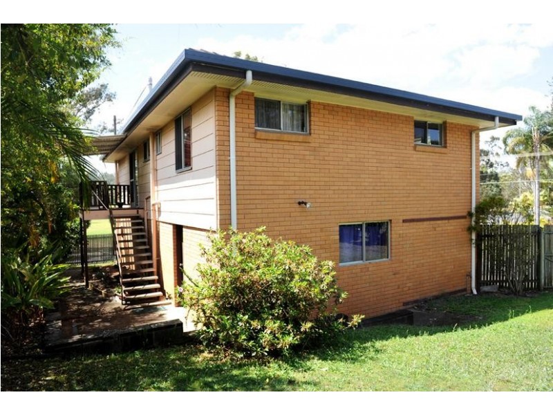 2 Loombah Cr, Ferny Hills QLD 4055