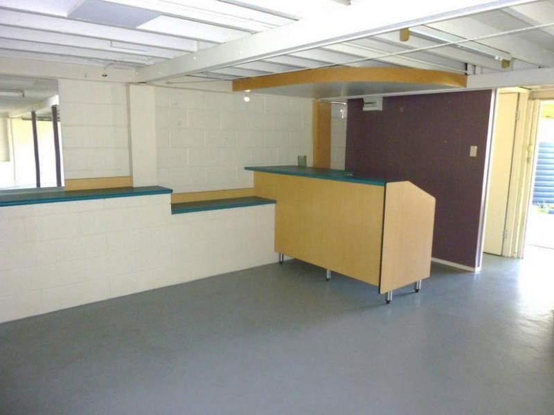 27 Yanderra Avenue, Arana Hills QLD 4054