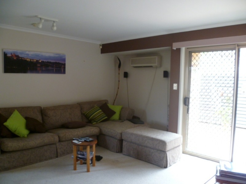 9 Greenfern Place, Ferny Grove QLD 4055