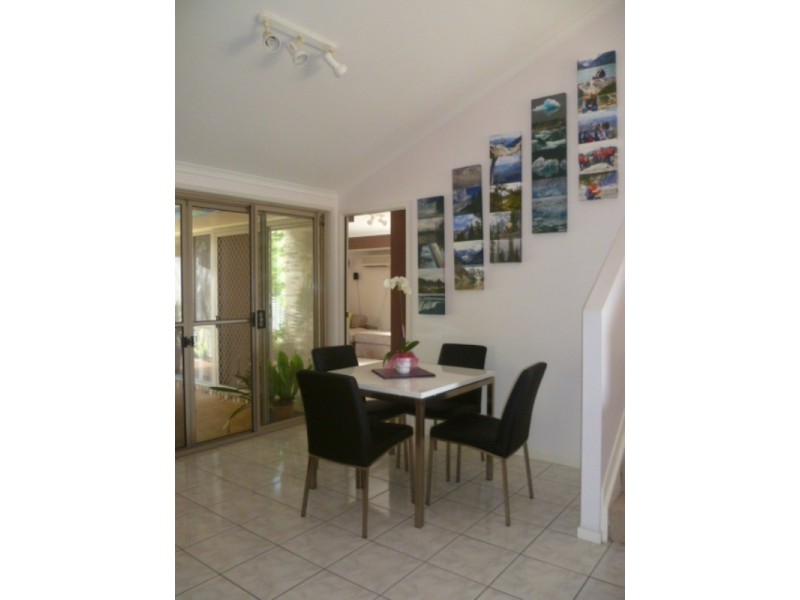 9 Greenfern Place, Ferny Grove QLD 4055