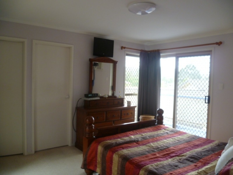 9 Greenfern Place, Ferny Grove QLD 4055