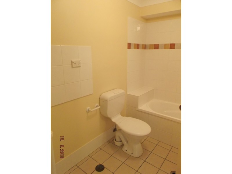 2/105 Flower Street, Northgate QLD 4013