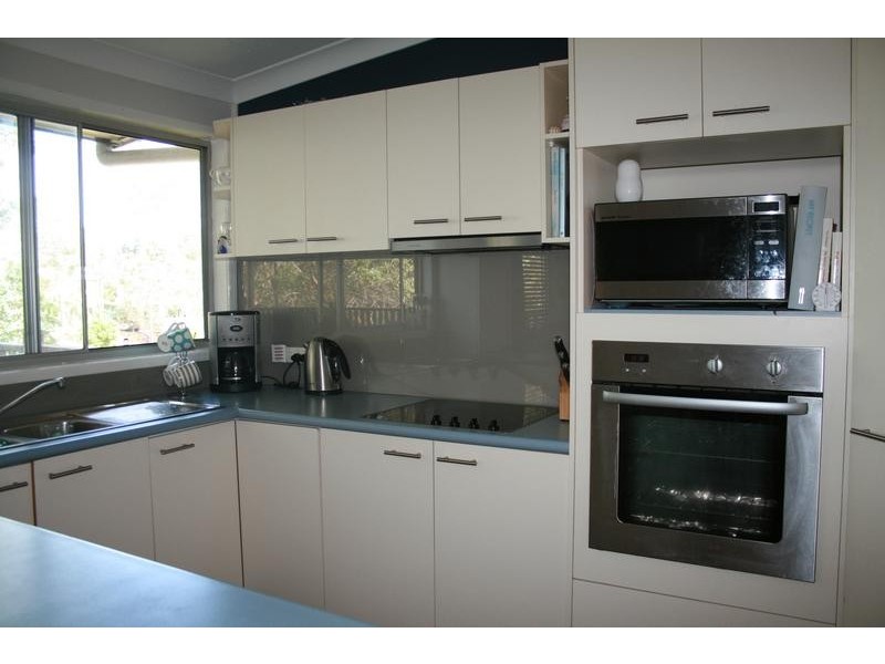 32 Hutton Road, Ferny Hills QLD 4055