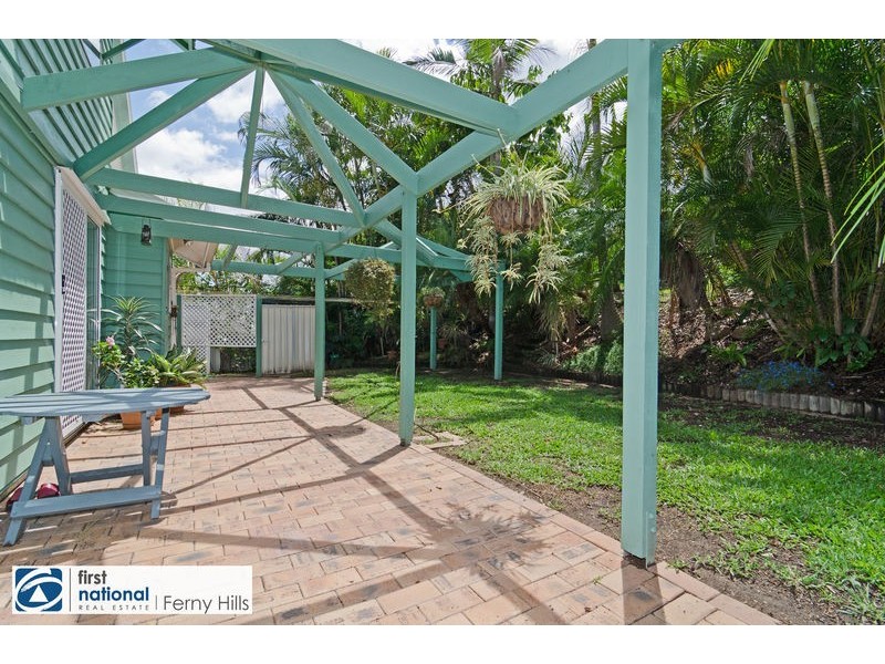 9 Yeerinbool Court, Arana Hills QLD 4054