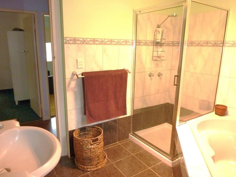 52 Kolora, Ferny Hills QLD 4055