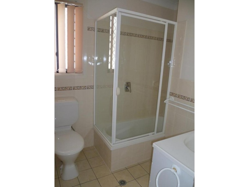 2/7 Greenbank Street, Chermside QLD 4032