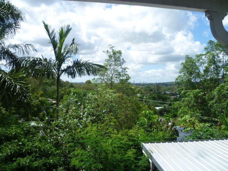 8 Park Road, Arana Hills QLD 4054