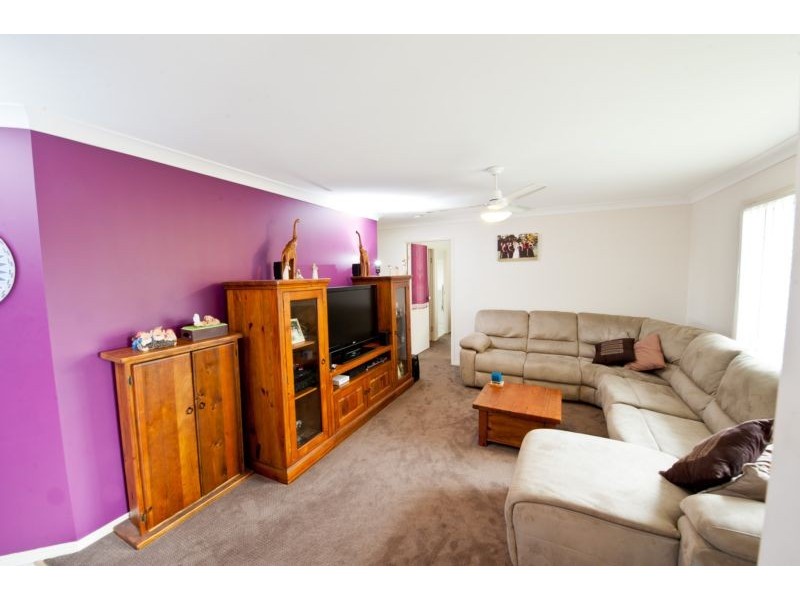 11 Warrigal Place, Arana Hills QLD 4054