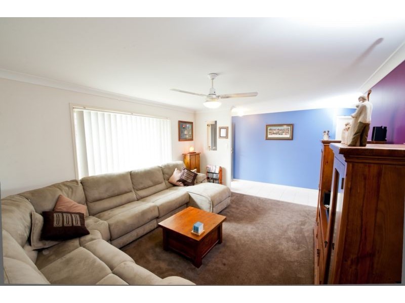 11 Warrigal Place, Arana Hills QLD 4054