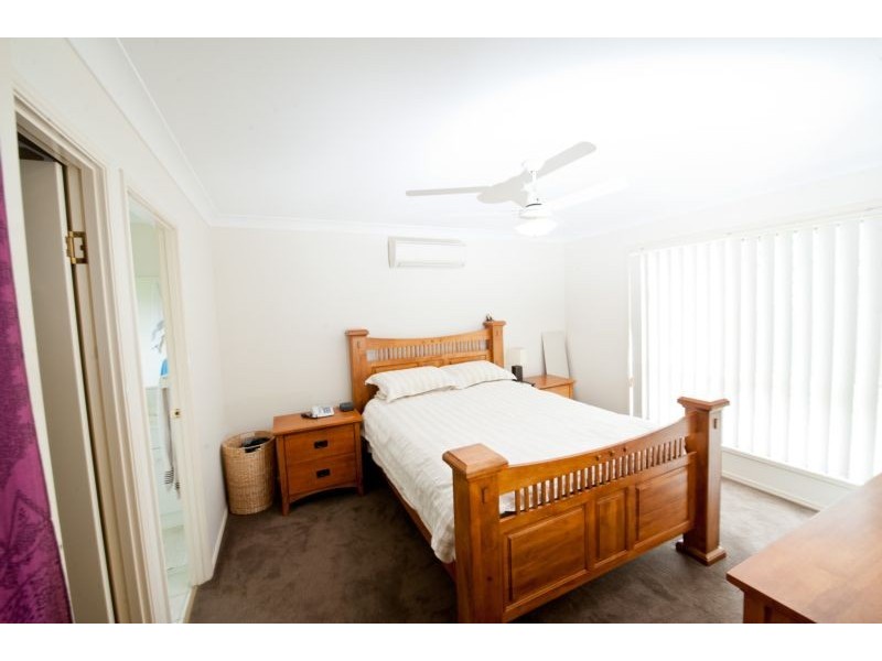 11 Warrigal Place, Arana Hills QLD 4054