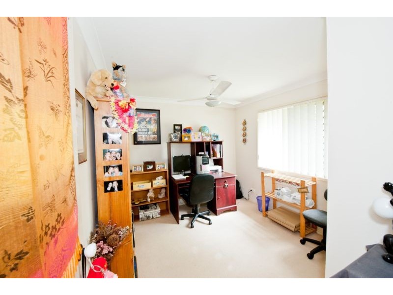 11 Warrigal Place, Arana Hills QLD 4054