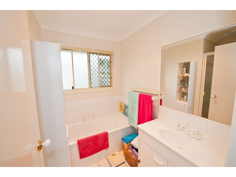 11 Warrigal Place, Arana Hills QLD 4054