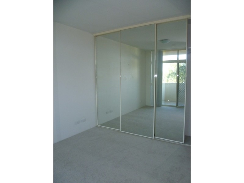 15/22 Riverview Tce, Indooroopilly QLD 4068