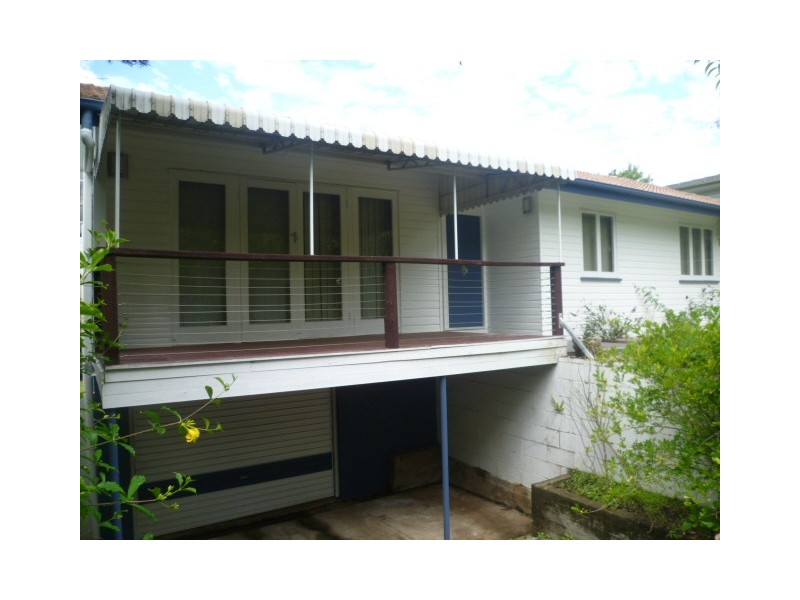 207 Patricks Road, Ferny Hills QLD 4055