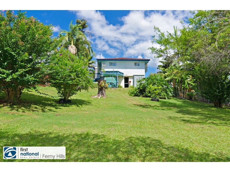 16 Conlo Crescent, Ferny Hills QLD 4055