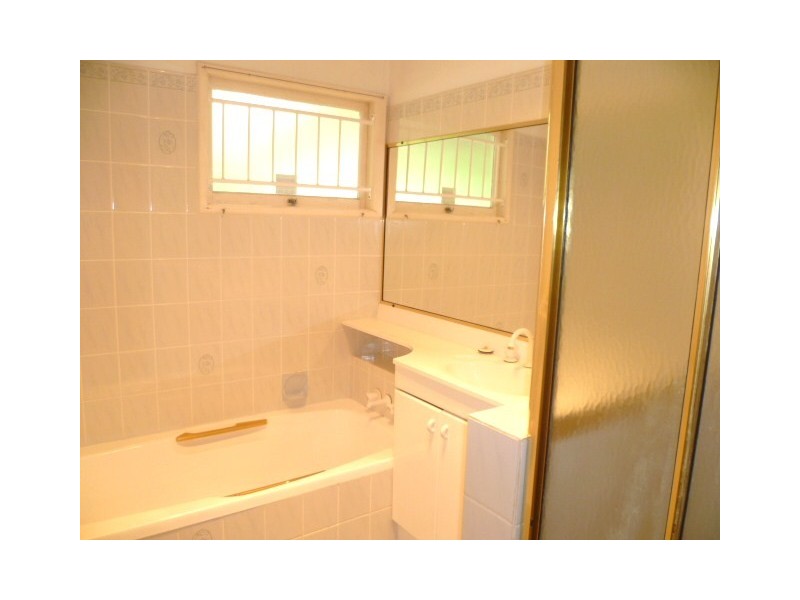 6 Pindari Avenue, Ferny Hills QLD 4055