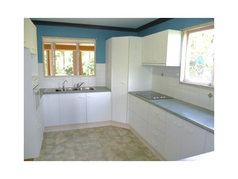 6 Pindari Avenue, Ferny Hills QLD 4055