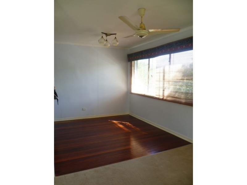 15 Burloo Cresent, Ferny Hills QLD 4055