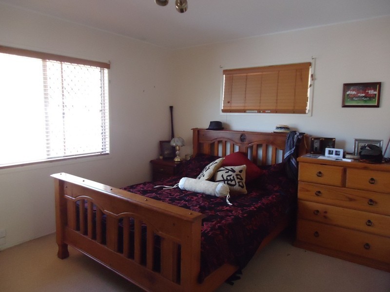 18 Menangle Ave, Arana Hills QLD 4054