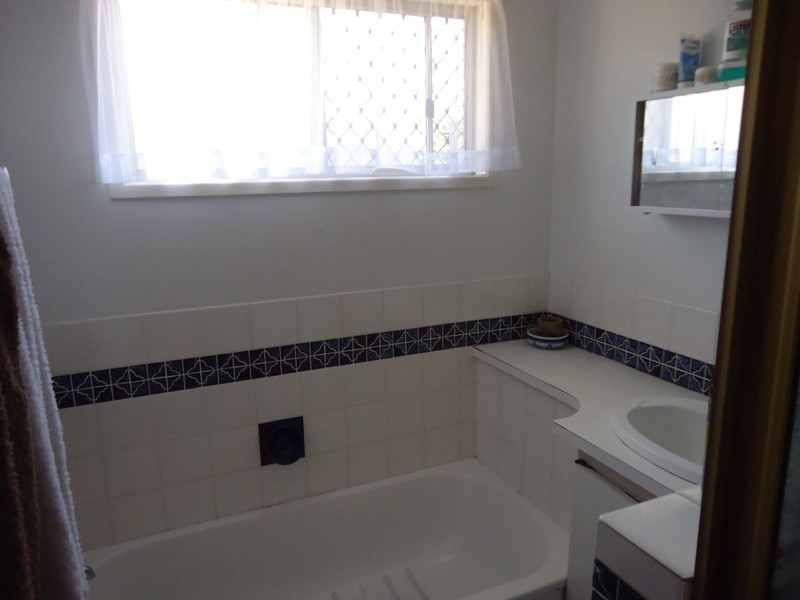 18 Menangle Ave, Arana Hills QLD 4054