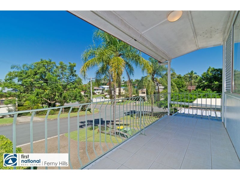 16 Burloo Crescent, Ferny Hills QLD 4055