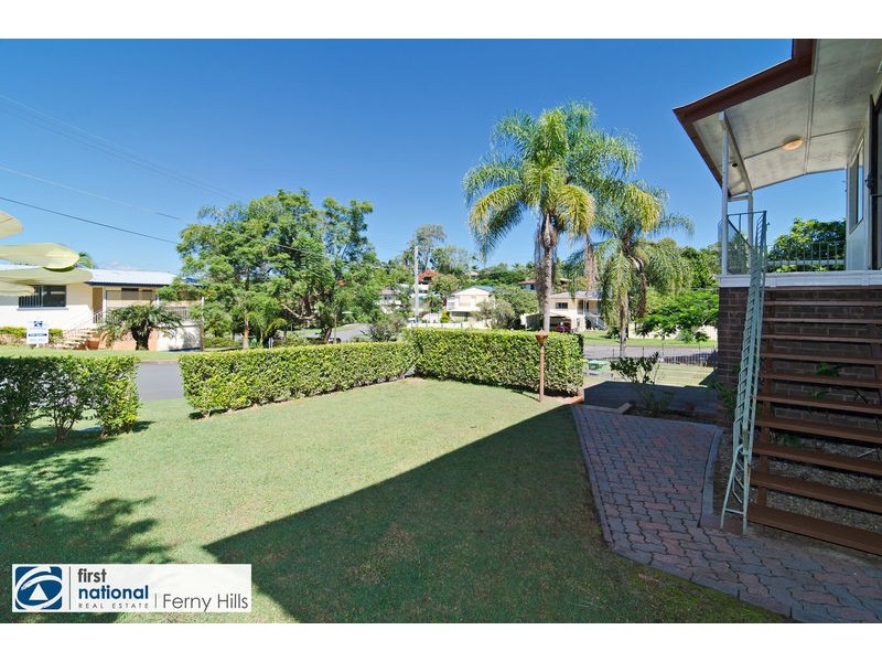 16 Burloo Crescent, Ferny Hills QLD 4055