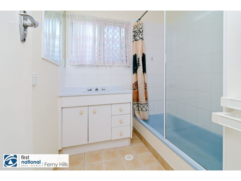 16 Burloo Crescent, Ferny Hills QLD 4055