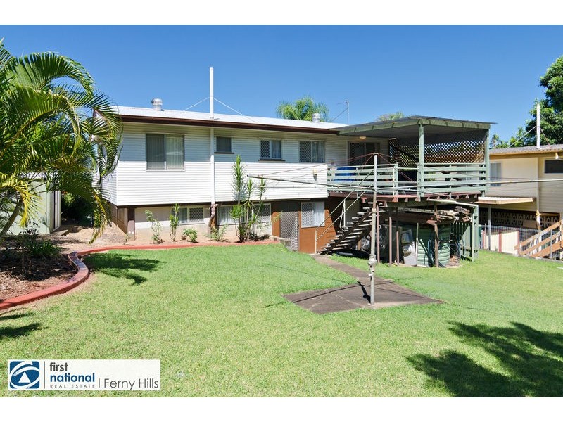 16 Burloo Crescent, Ferny Hills QLD 4055