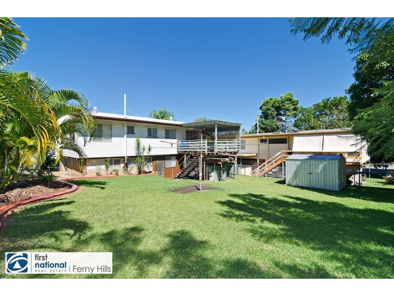 16 Burloo Crescent, Ferny Hills QLD 4055