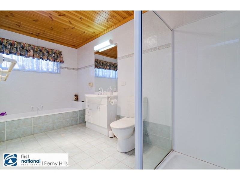 13 Wingara Grove, Ferny Hills QLD 4055