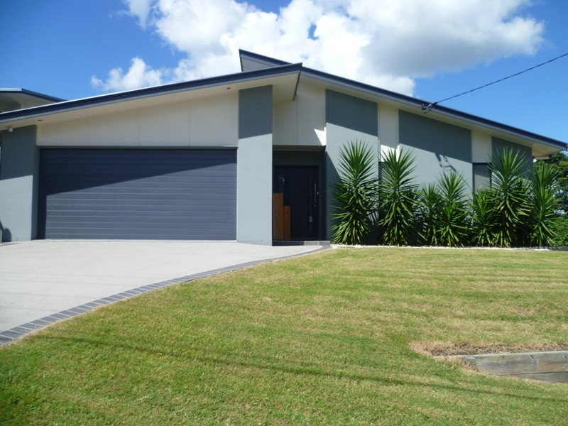 17 Penambul Crescent, Ferny Hills QLD 4055