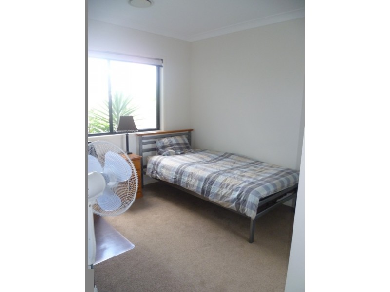 17 Penambul Crescent, Ferny Hills QLD 4055