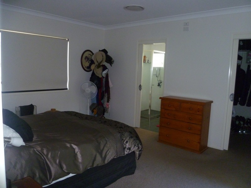 17 Penambul Crescent, Ferny Hills QLD 4055