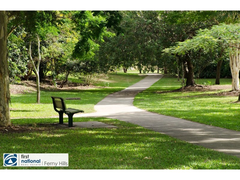 33 Tetragona Drive, Arana Hills QLD 4054