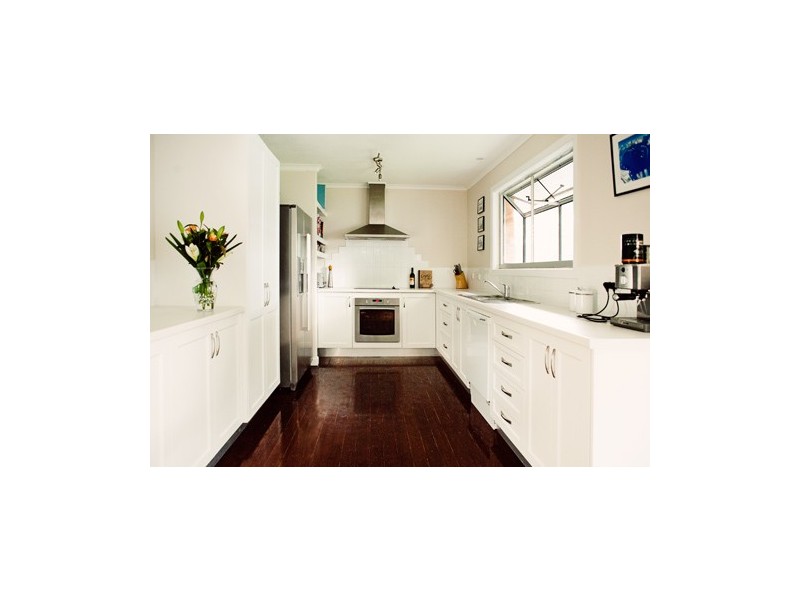 16 Dunbil Ave, Ferny Hills QLD 4055