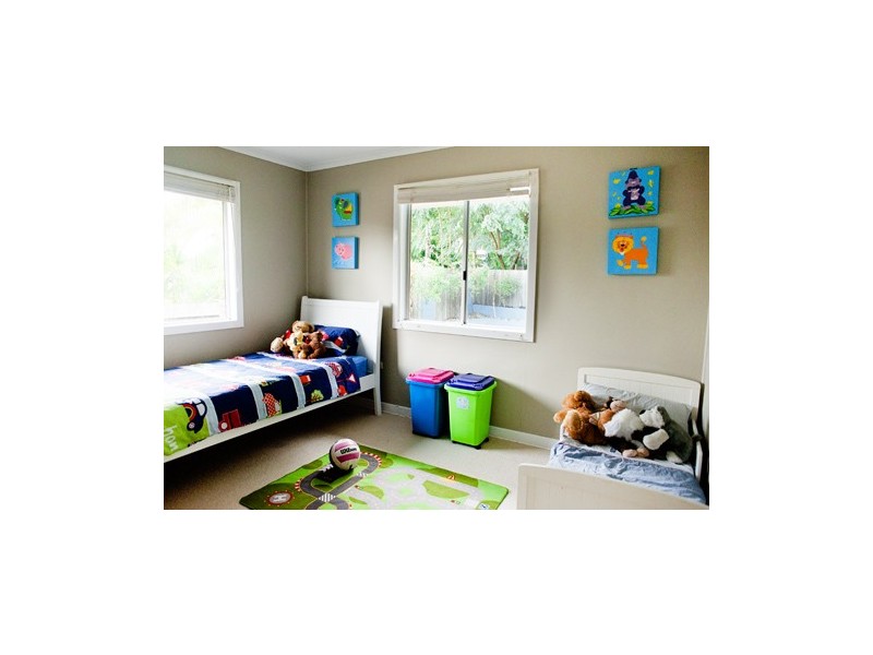 16 Dunbil Ave, Ferny Hills QLD 4055