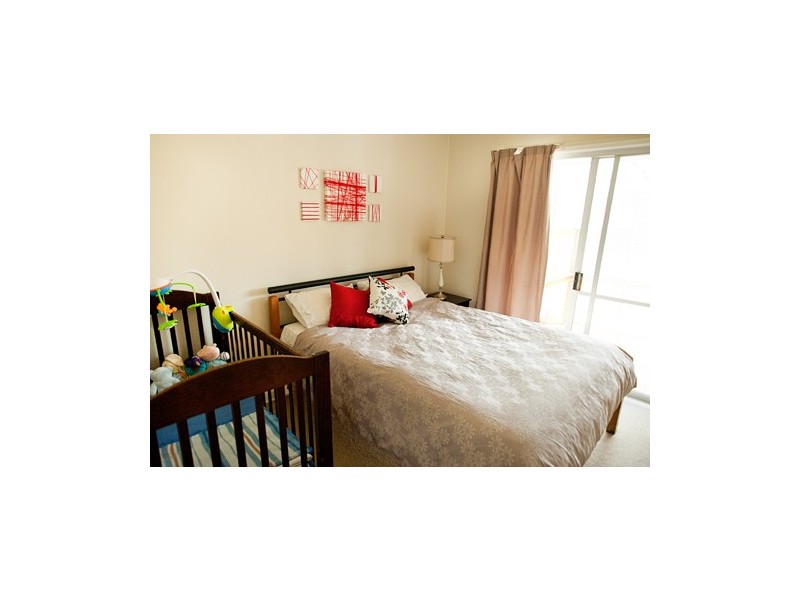 16 Dunbil Ave, Ferny Hills QLD 4055