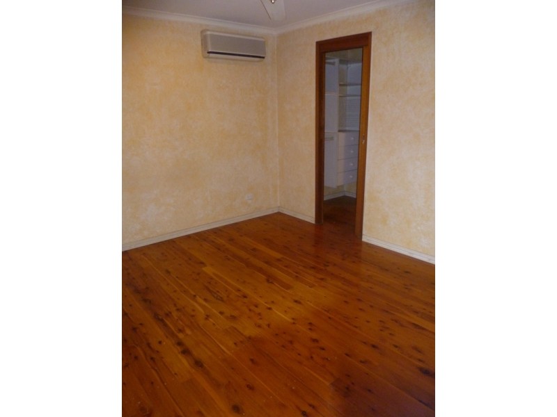 329 Dawson Parade, Arana Hills QLD 4054