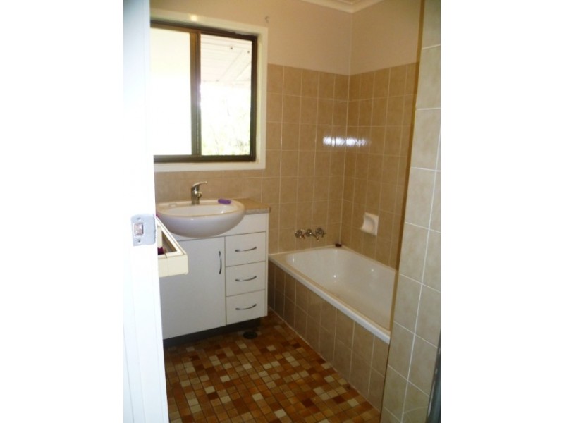 60 Paten Road, The Gap QLD 4061