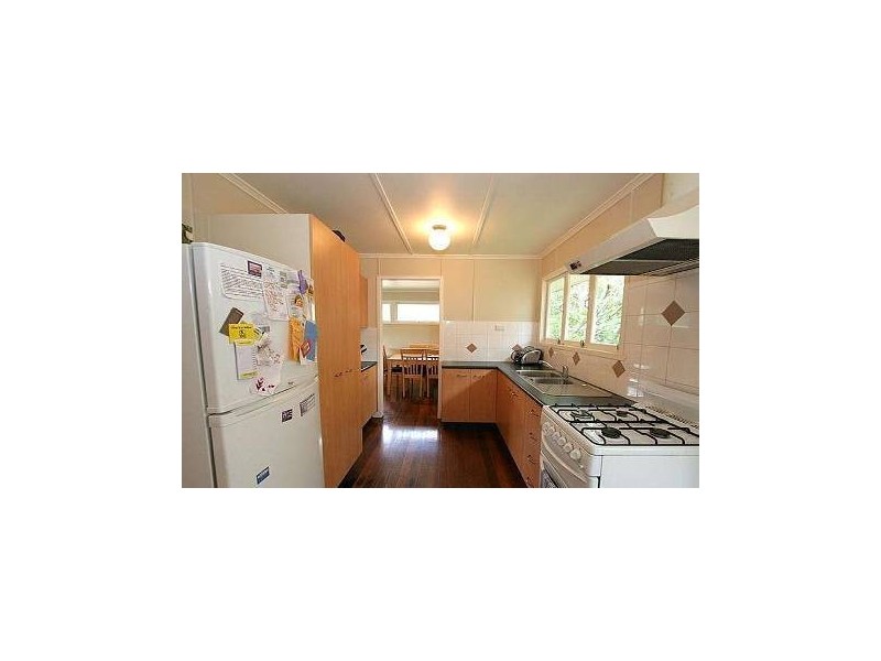 229 Appleby Rd, Stafford Heights QLD 4053