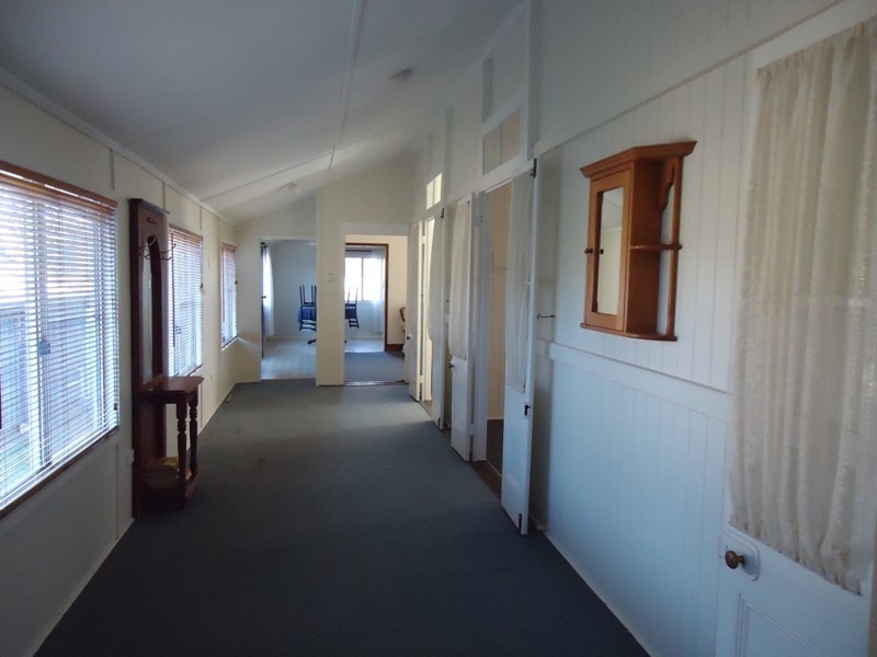 9 Blaze Lane, Ferny Hills QLD 4055