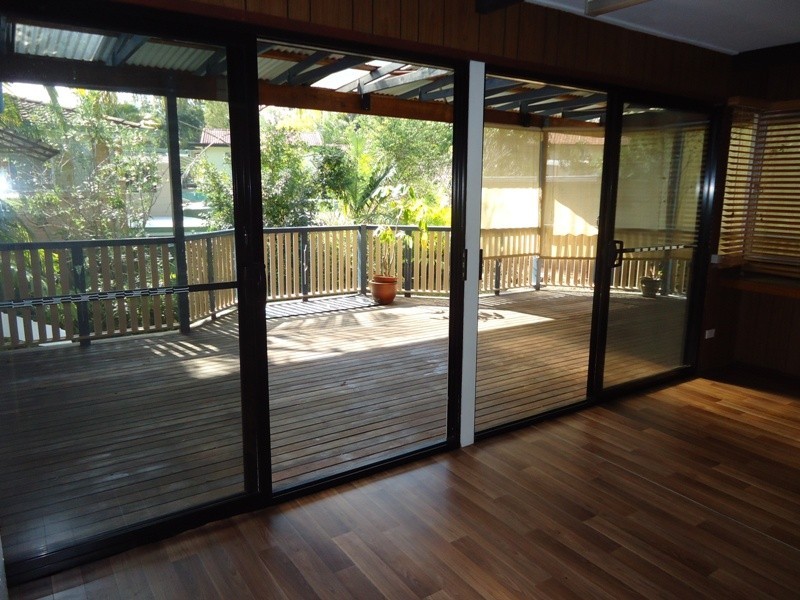 17 Bunora Avenue, Ferny Hills QLD 4055