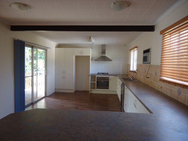 17 Bunora Avenue, Ferny Hills QLD 4055