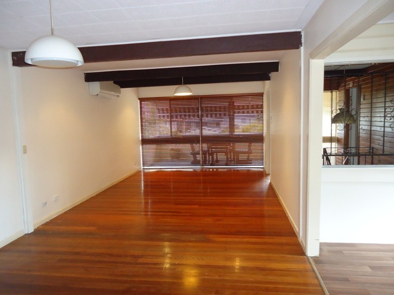 17 Bunora Avenue, Ferny Hills QLD 4055