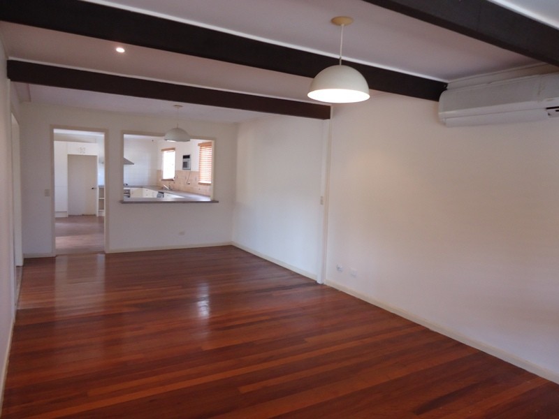 17 Bunora Avenue, Ferny Hills QLD 4055