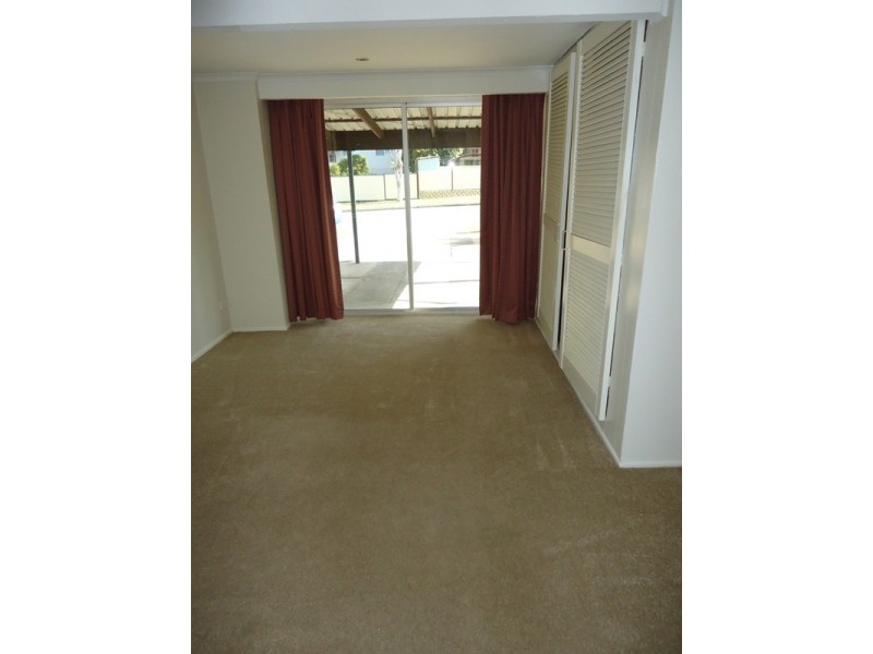 17 Bunora Avenue, Ferny Hills QLD 4055